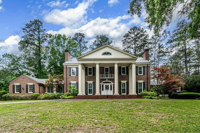 210 Lakeside Dr, Milledgeville, GA 31061