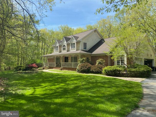 14 Fox Hill Dr, Millstone Township, NJ 08535