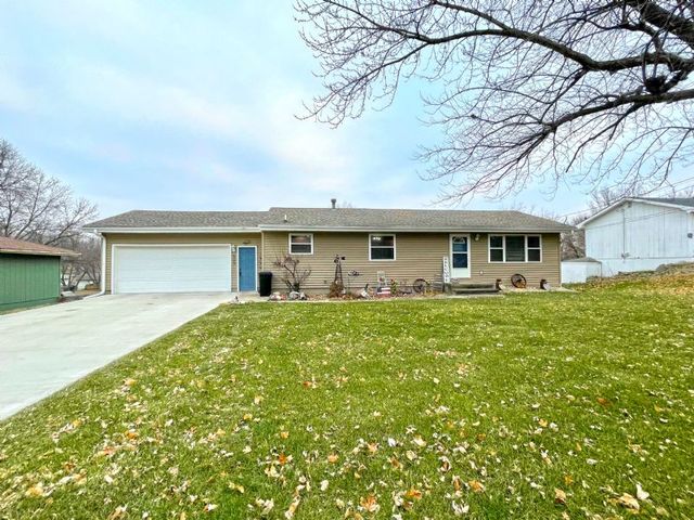 605 Division St, Sidney, IA 51652