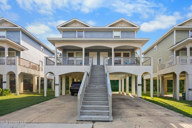 259 Benachi Ave #B, Biloxi, MS 39530