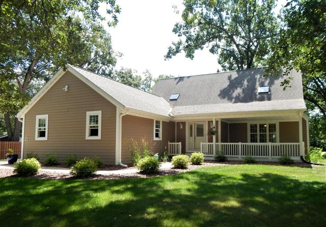 S107W19907 North Shore DRIVE, Muskego, WI 53150