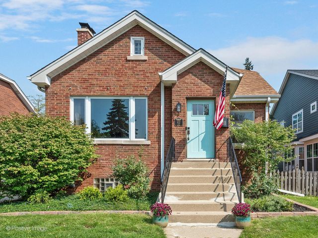412 Gierz St, Downers Grove, IL 60515