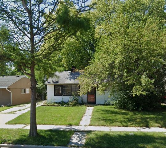 5475 N  75th St, Milwaukee, WI 53218