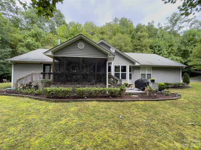 544 Stonehaven Dr, Cullowhee, NC 28723