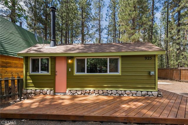 925 W  Rainbow Blvd, Big Bear City, CA 92314