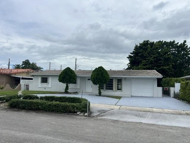 1546 W  77th St, Hialeah, FL 33014