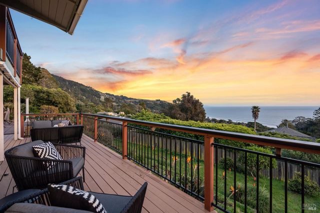 12 Avenida Las Baulinas, Stinson Beach, CA 94970