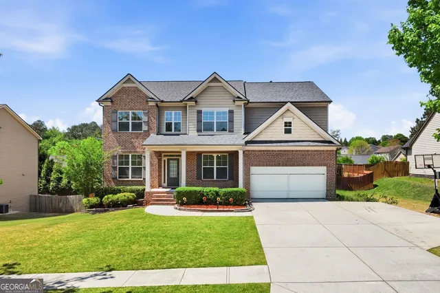 522 Woodburn Ln, Lawrenceville, GA 30044
