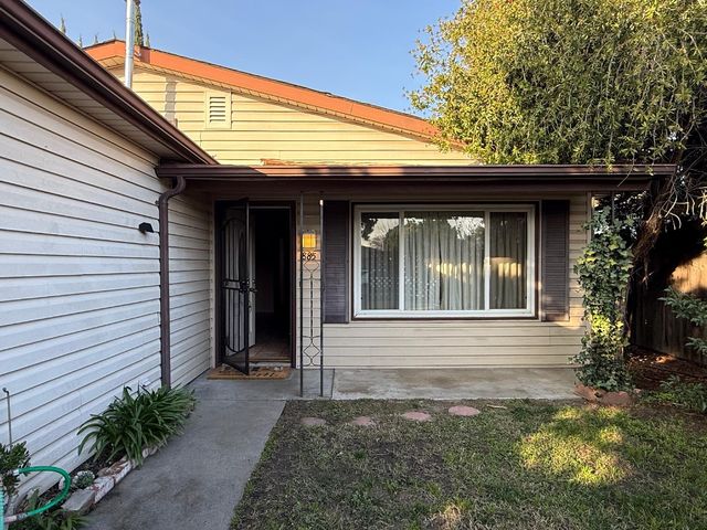 885 Del Monte Ct, Manteca, CA 95336
