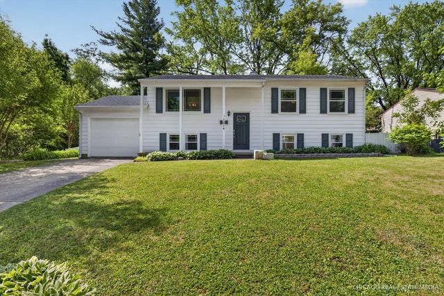 101 W  Melody Ln, Woodstock, IL 60098