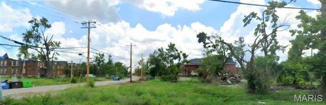 916 Clarendon Ave, Saint Louis, MO 63108