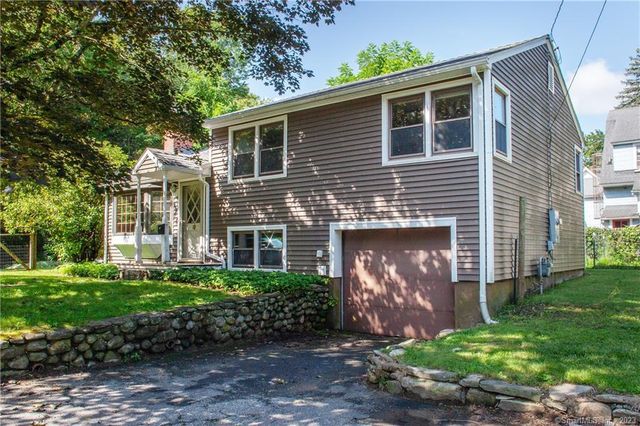 36 Charles St, Winsted, CT 06098