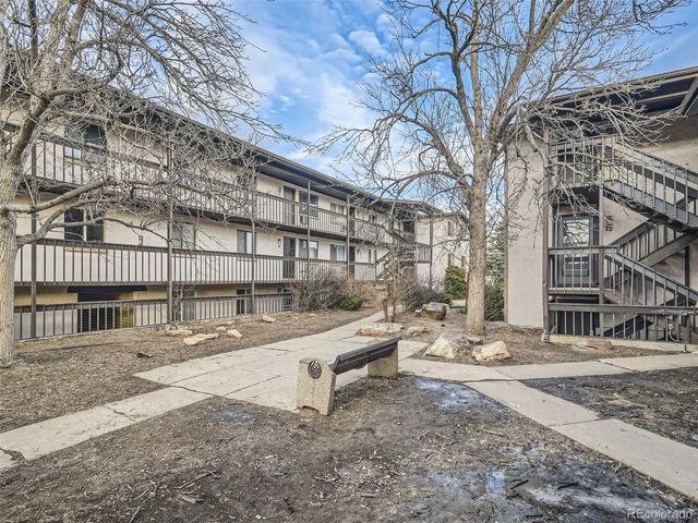 875 S Quebec Street  Unit 16, Denver, CO 80247