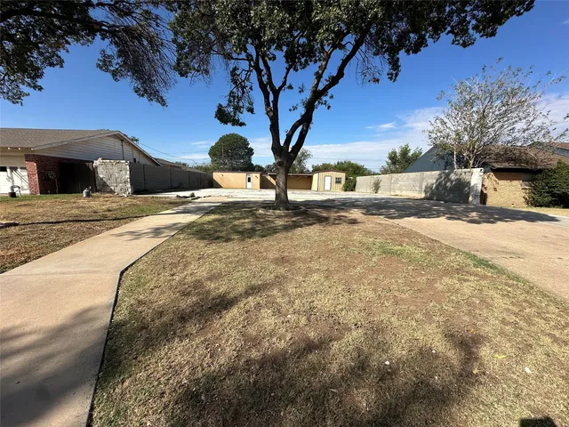2003 Huntington St, Midland, TX 79705