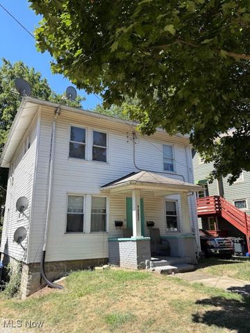 1282 Pondview Ave, Akron, OH 44305