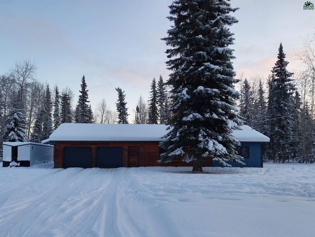 1916 Whispering Pines St, North Pole, AK 99705