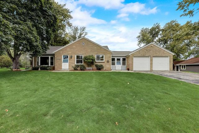 14200 West Overland TRAIL, New Berlin, WI 53151