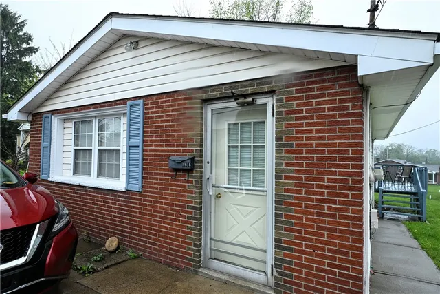 1915 Maratta Rd, Aliquippa, PA 15001