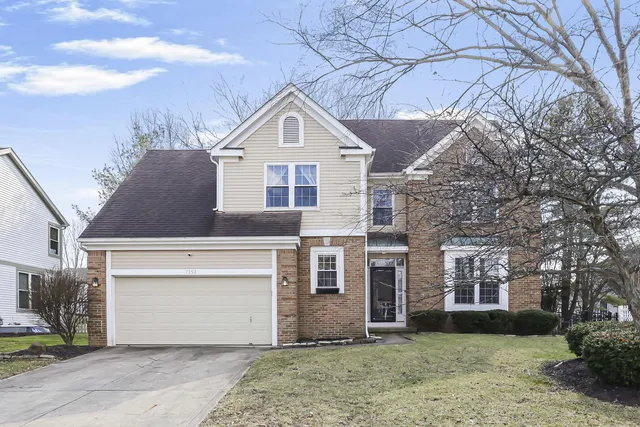 7352 Old Creek Ln, Canal Winchester, OH 43110