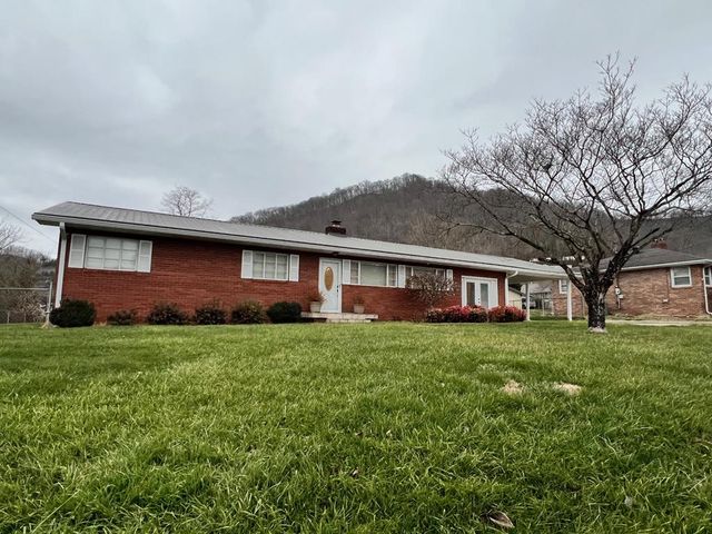 44 Ziegler Dr, Pikeville, KY 41501