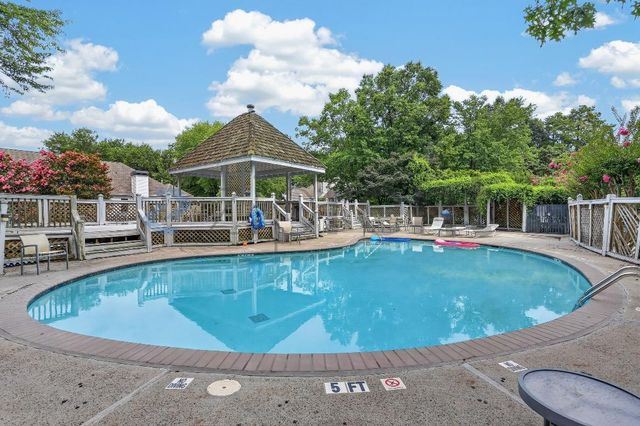 307 Hollyfax Cir, Sandy Springs, GA 30328