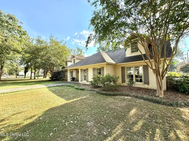 907 Grand Blvd, Greenwood, MS 38930