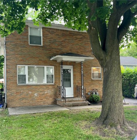 126 Pine St, East Rochester, NY 14445