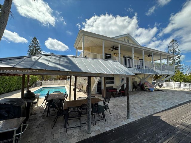 28 Center Ln, Key Largo, FL 33037