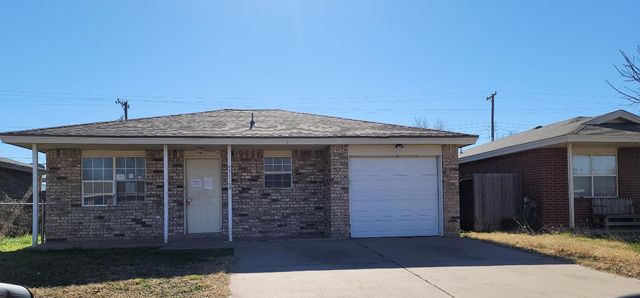 4411 Kemper St, Lubbock, TX 79416
