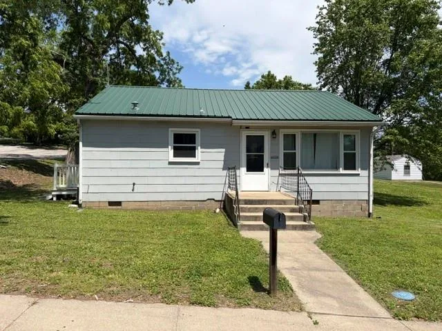 723 S St, Atchison, KS 66002