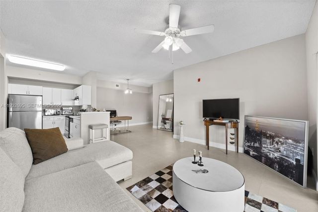 6968 SW 39th St #F204, Fort Lauderdale, FL 33314