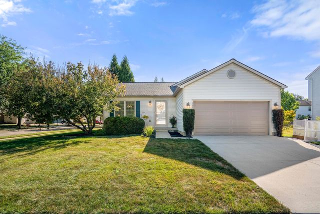 1691 Valley Dr, Marysville, OH 43040
