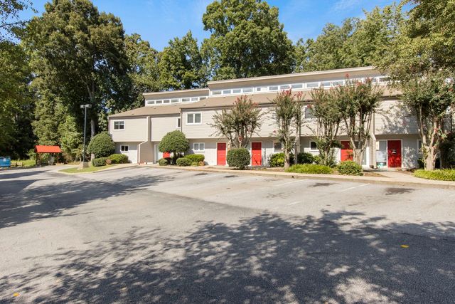2311 Wade Hampton Blvd #D03, Greenville, SC 29615