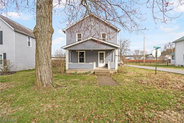 1973 Wagner St NW, Dover, OH 44622