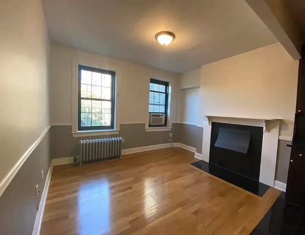 99 Perry St #3D, New York, NY 10014