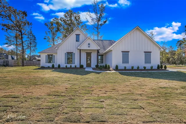 664 Popsi Dr, Stonewall, LA 71078
