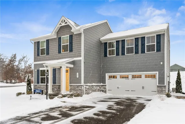 101 Jerome Dr, Butler, PA 16001
