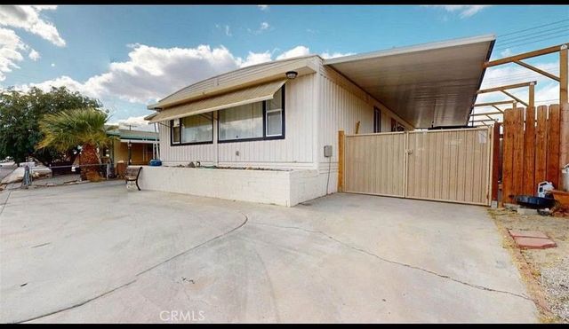 32127 Wells Fargo Rd, Thousand Palms, CA 92276