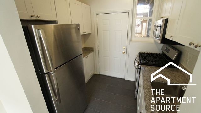 2359 N  Drake Ave #2, Chicago, IL 60647