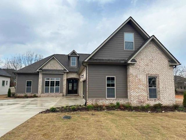 22859 Gunner Cir, Athens, AL 35613