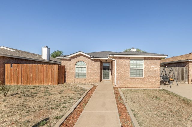 1036 Iola Ave, Lubbock, TX 79416