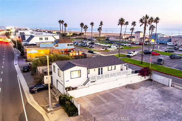 17165 S  Pacific Ave, Sunset Beach, CA 90742