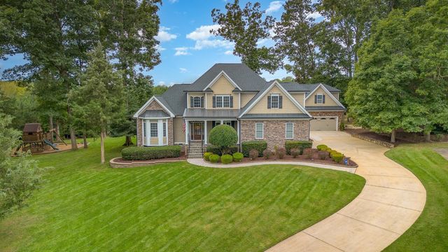 1000 Chatham Ct, Youngsville, NC 27596