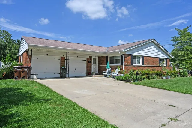 9189 Duvall Pl, Cincinnati, OH 45231