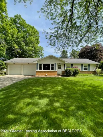 4054 S  Pine Dell Dr, Lansing, MI 48911