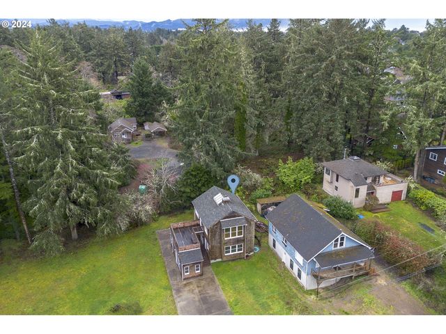 723 5th St, Gearhart, OR 97138