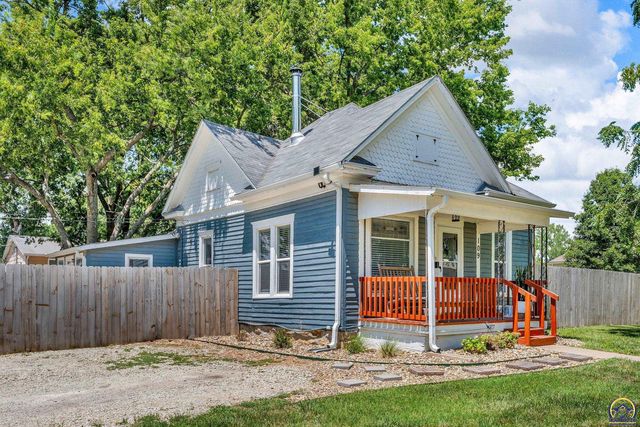 109 N  2nd St, Mayetta, KS 66509