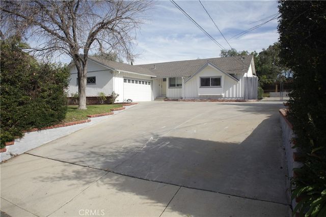 1092 Wilson Dr, Simi Valley, CA 93065
