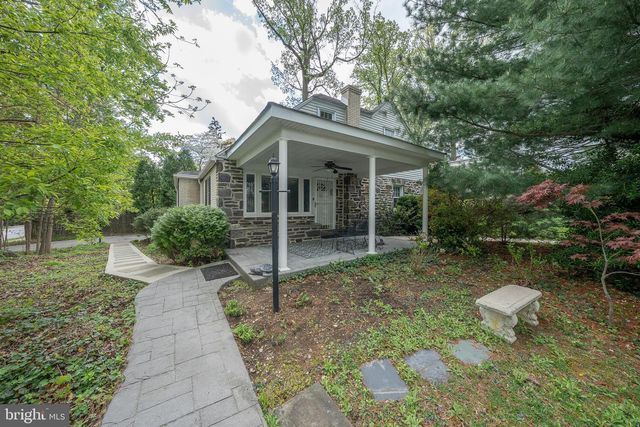 1 Braxton Rd, Bryn Mawr, PA 19010