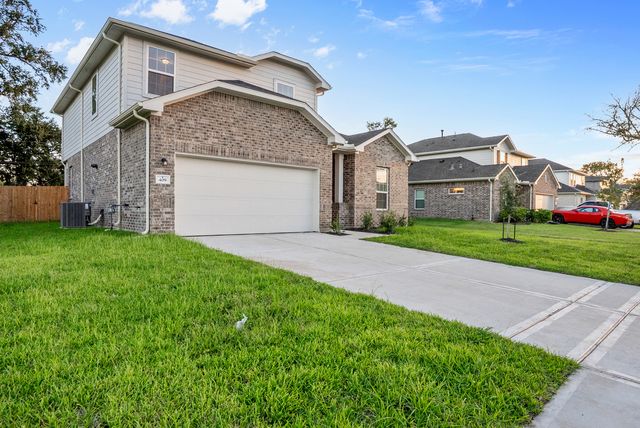 410 Magnolia Ln, Clute, TX 77531